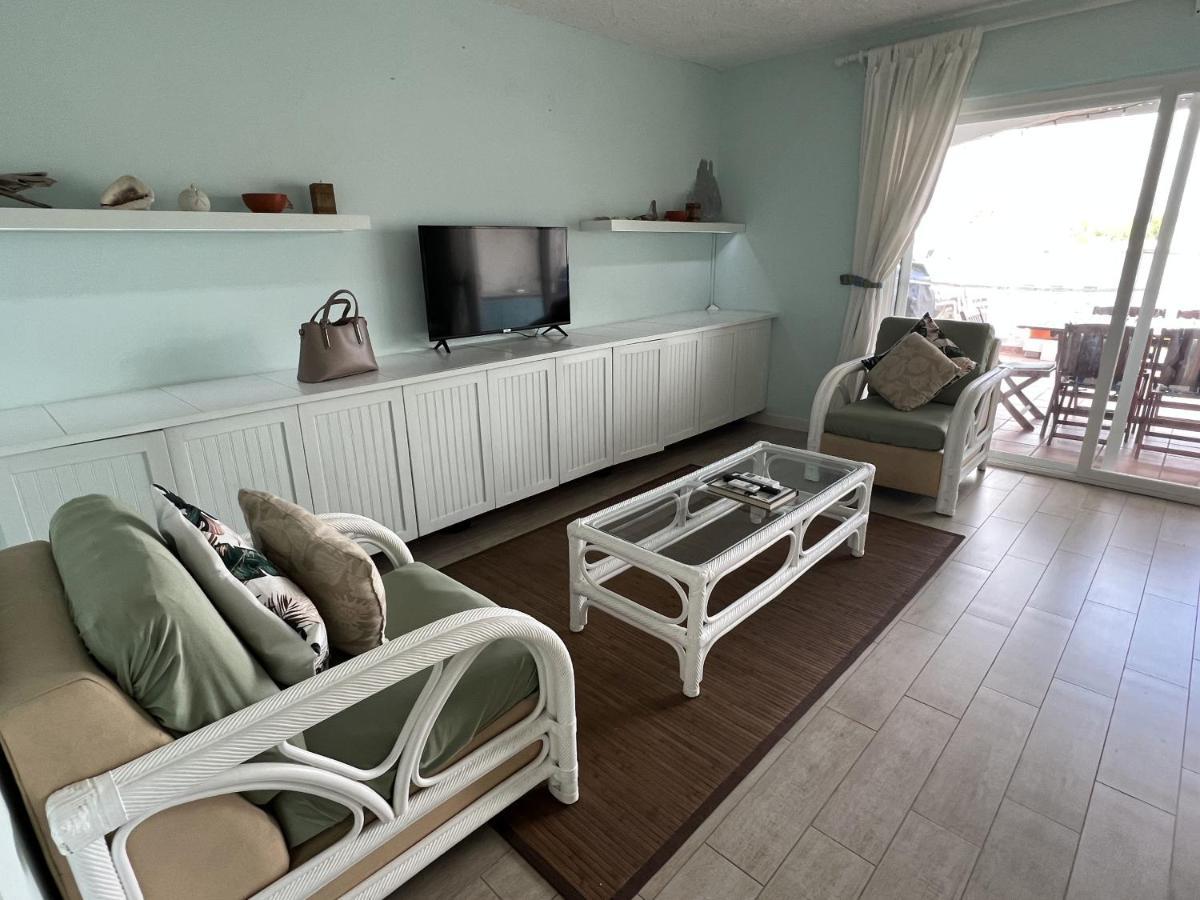 Sunny Villa In The Marina - Excellent Water Views Jolly Harbour Exteriér fotografie